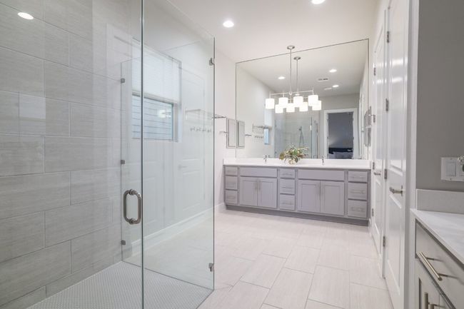 2513 Moreno St, House other with 4 bedrooms, 4 bathrooms and 2 parking in Austin TX | Image 11