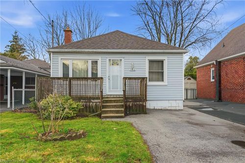 263 E 15th St, Hamilton, ON, L9A4G4 | Card Image