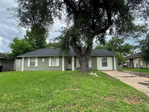 1443 Willow Rock Rd, Houston, TX, 77088-3633 | Card Image