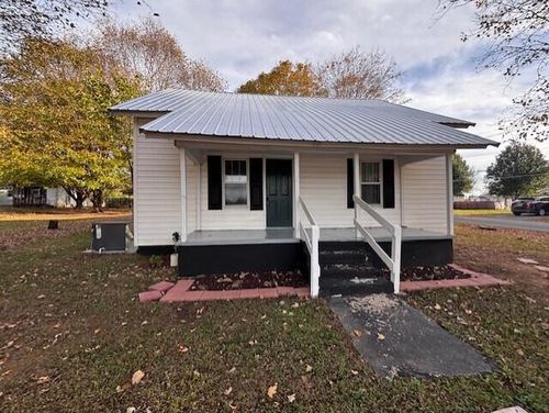 110 Old Englewood Rd, Englewood, TN, 37329-3182 | Card Image