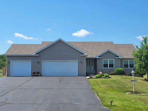 8803 S Rood Rd, Kingston, IL, 60145-8282 | Card Image