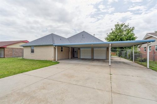1009 Eagle Drive, Moore, OK, 73160 | Card Image