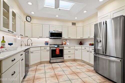 5822 E South Wilshire Dr, Tucson, AZ, 85711-4540 | Card Image