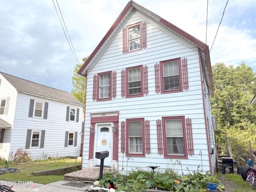 1409 Westside Ave, Honesdale, PA, 18431-1773 | Card Image