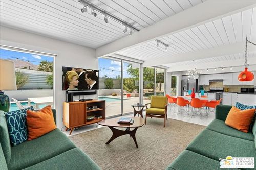 2889 N Davis Way, Palm Springs, CA, 92262-2019 | Card Image