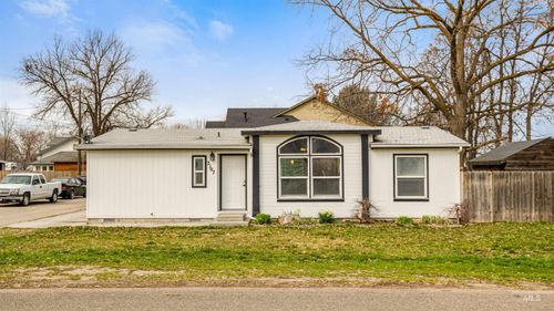 2107 S Phillippi St, Boise, ID, 83705-3646 | Card Image