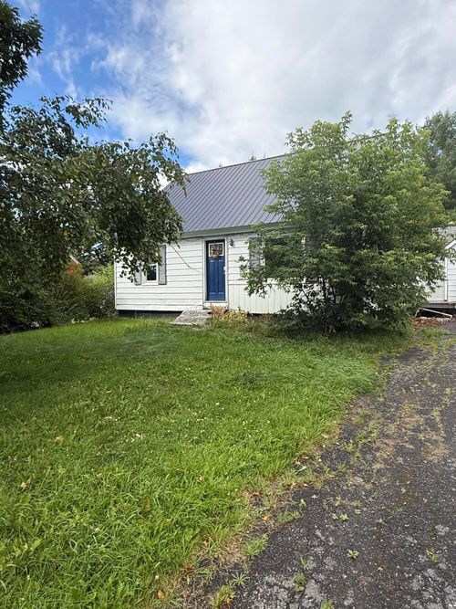 12 Lincoln Street, Presque Isle, ME, 04769 | Card Image