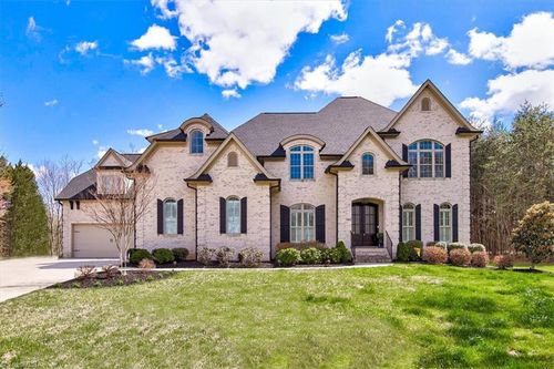 7810 Neugent Dr, Kernersville, NC, 27284-9949 | Card Image