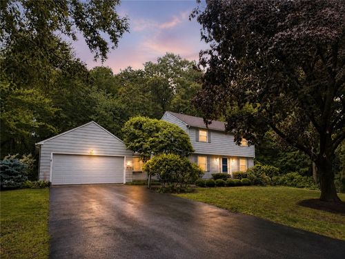 86 Blueberry Dr, East Greenwich, RI, 02818-2614 | Card Image