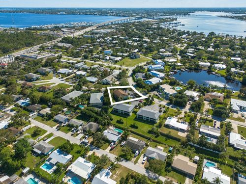 2-983 Nw Spruce Ridge Dr, Stuart, FL, 34994-9573 | Card Image