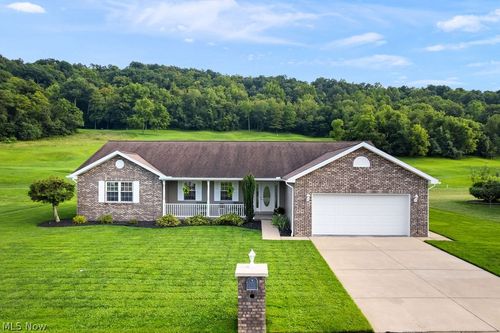 120 Woodridge Dr, Mineral Wells, WV, 26150-9621 | Card Image