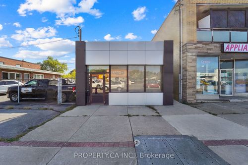 {{alt}} | Card Image