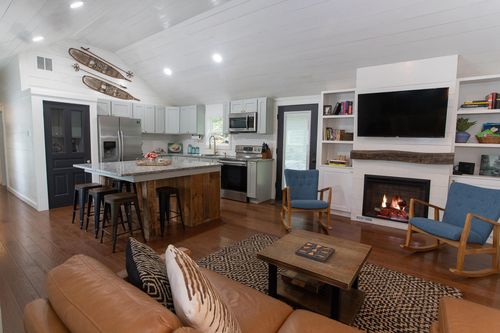 3 Old Town Rd, Winhall, VT, 05340-9731 | Card Image