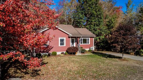 24 Gravenstein Dr, Berwick, NS, B0P1E0 | Card Image