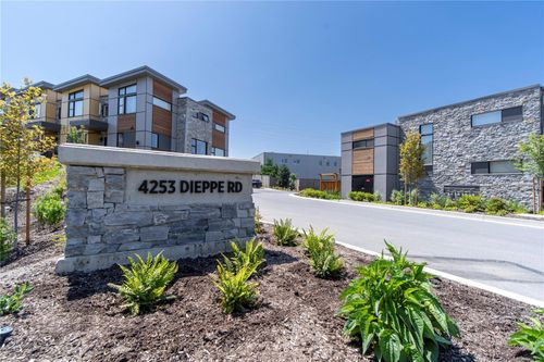 29-4253 Dieppe Rd, Victoria, BC, V8X2N2 | Card Image