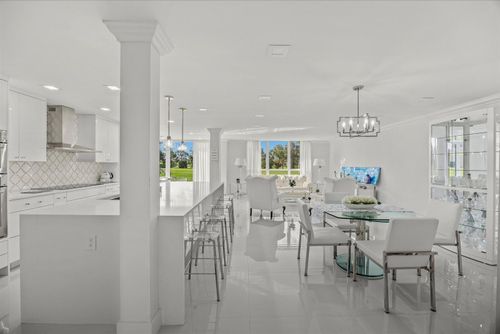105-5390 Woodland Lakes Dr, Palm Beach Gardens, FL, 33418-3959 | Card Image