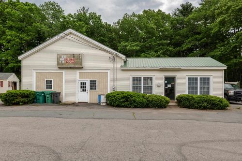 33 Haverhill Road, East Kingston, NH, 03827 | Card Image