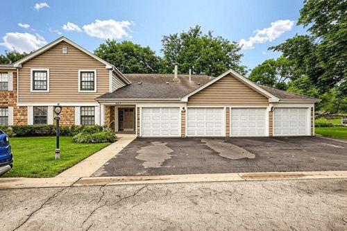 unit-d1-275 Stonehill Ln, Schaumburg, IL, 60193-1743 | Card Image