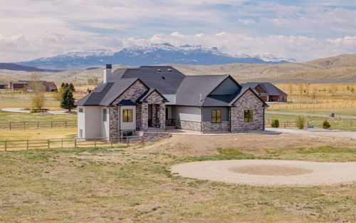 44 Sugar Bars Dr, Cody, WY, 82414-8604 | Card Image