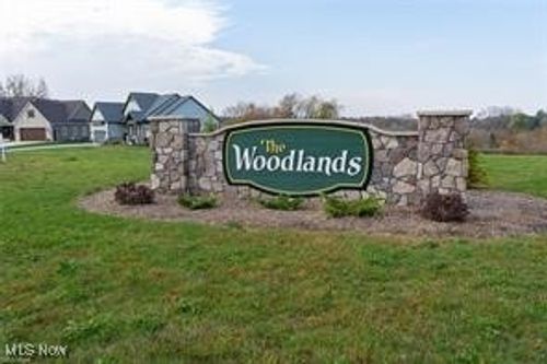 747 Grandview Cir, Hartville, OH, 44632-9248 | Card Image