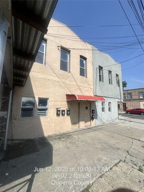 9904 212th St, Queens Village, NY, 11429-1149 | Card Image