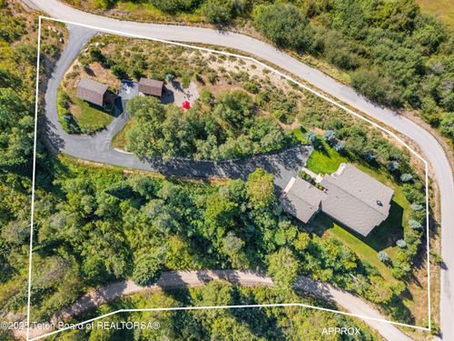 374 Upper Ridge Rd, Alpine, WY, 83128 | Card Image