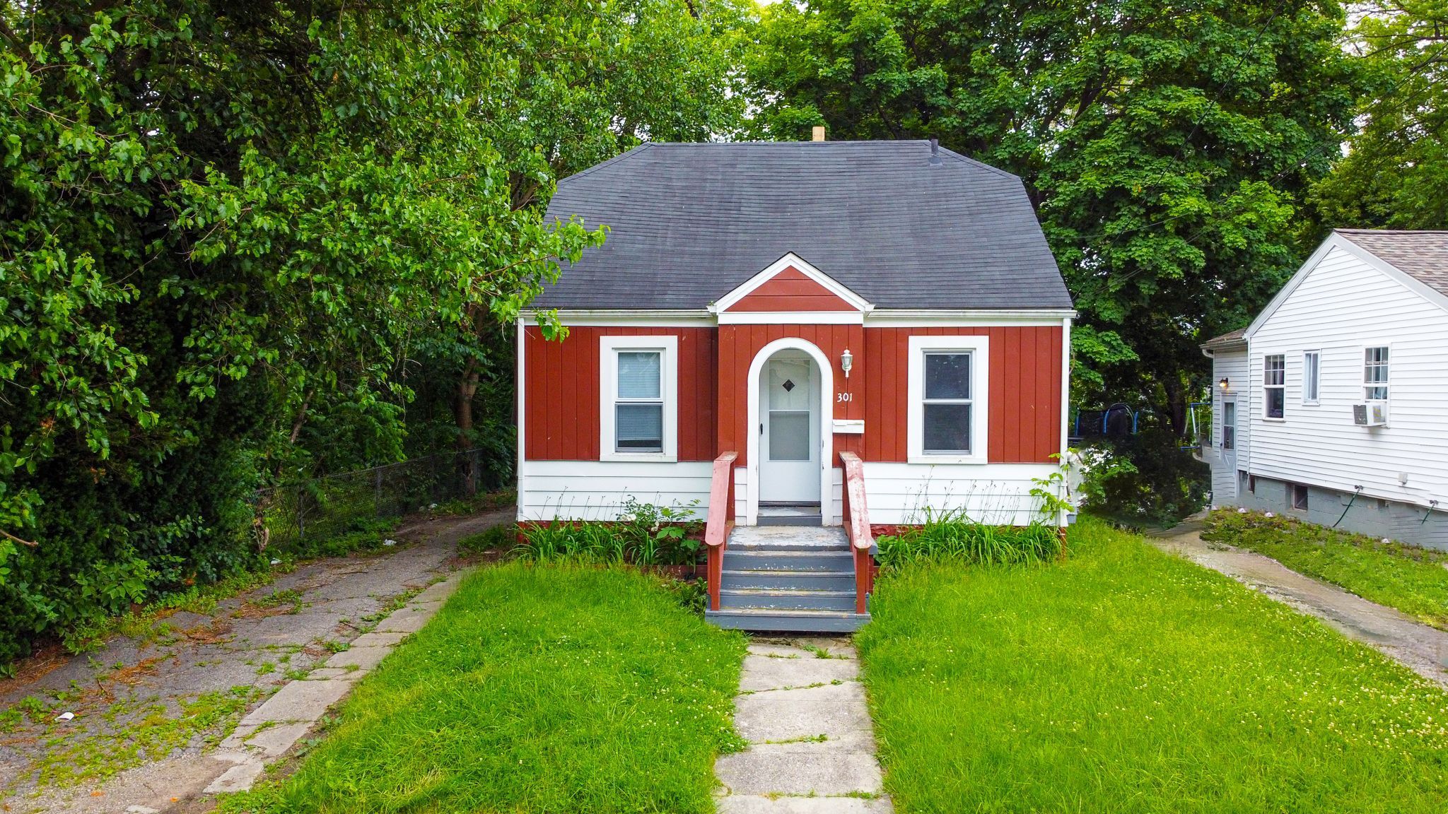 Hughes Ave, Pontiac, MI 48341
