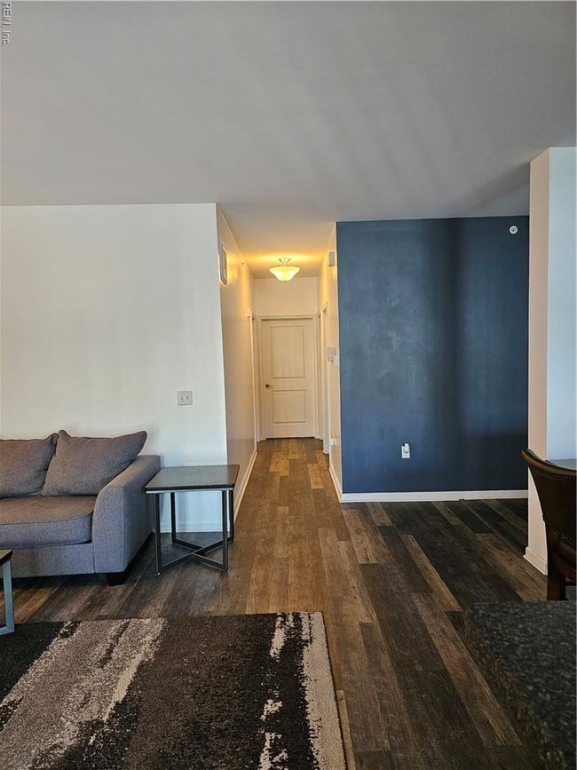 APT-206 - 4308 Hillingdon Bnd, House attached with 2 bedrooms, 2 bathrooms and null parking in Chesapeake VA | Image 6