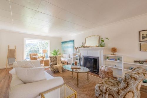 32 Via Ventura, Monterey, CA, 93940-4341 | Card Image