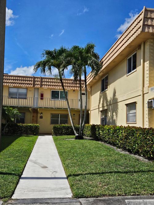 211-211 Saxony Ln, Delray Beach, FL, 33446 | Card Image