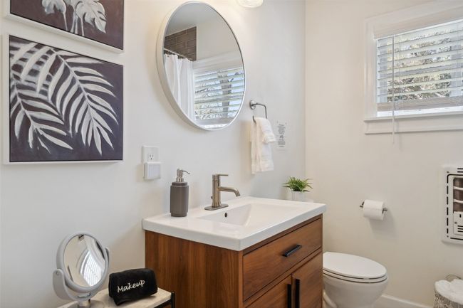 1213 S Church St, House other with 3 bedrooms, 2 bathrooms and 2 parking in Georgetown TX | Image 16
