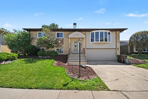 15329 Maple Dr, Oak Forest, IL, 60452-1525 | Card Image