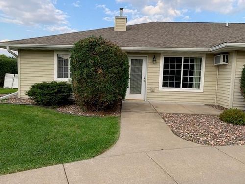 3312-3312 S Robin Meadows Ln, Eau Claire, WI, 54701-8780 | Card Image