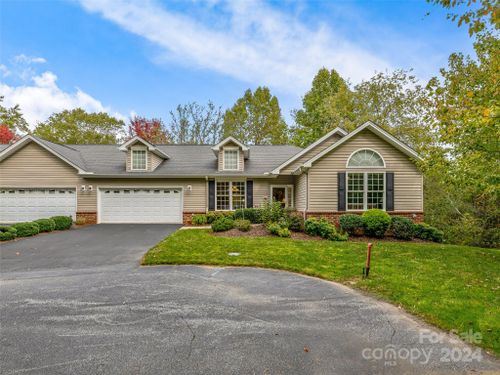 108 Jasmine Ln, Asheville, NC, 28803-9515 | Card Image