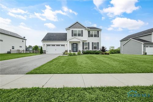5352 Brint Crossing Blvd, Sylvania, OH, 43560-9036 | Card Image
