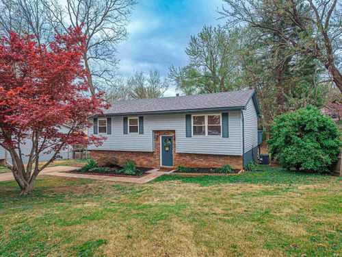 6697 Concord Dr, Newburgh, IN, 47630-2000 | Card Image