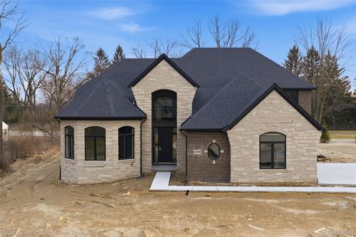 12020 Encore Ct, Utica, MI, 48315-2335 | Card Image