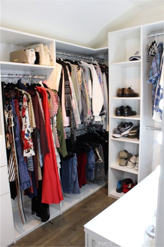 Primary bedroom walk in closet | Image 20