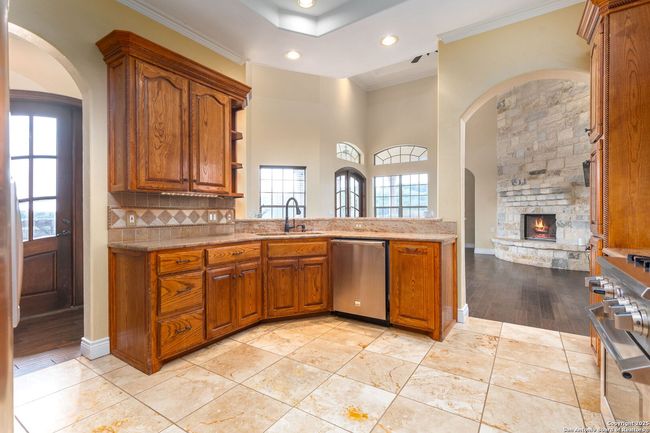 192 County Road 2812, House other with 5 bedrooms, 4 bathrooms and null parking in Mico TX | Image 14