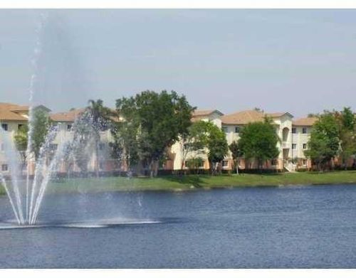 apt-523-3650 N 56th Ave, Hollywood, FL, 33021-2286 | Card Image