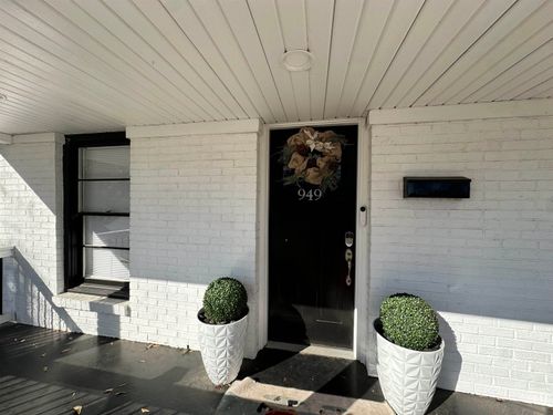 949 N Logan St, Gaffney, SC, 29341-2057 | Card Image