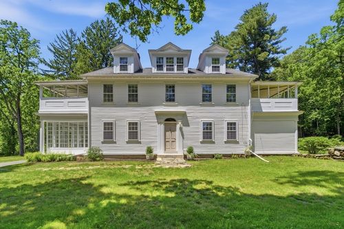 110 Washington St, Sherborn, MA, 01770-1028 | Card Image