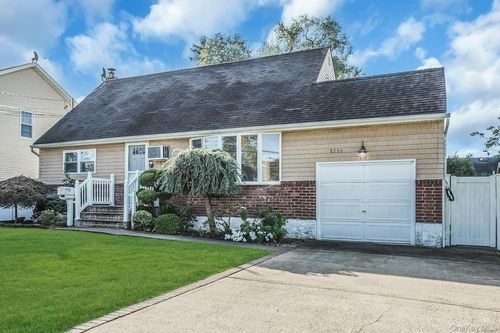 2794 Janet Ave, North Bellmore, NY, 11710-2020 | Card Image