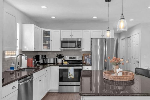 9392 Via Palma Ceia, Apopka, FL, 32703-1860 | Card Image