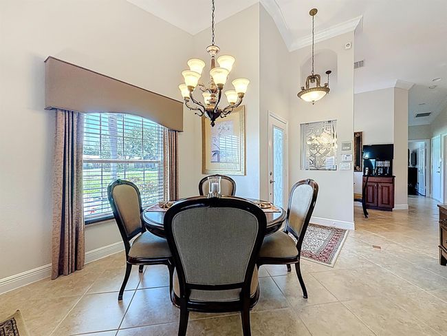 12110 Napoli Ln, Condo with 3 bedrooms, 2 bathrooms and null parking in Boynton Beach FL | Image 5