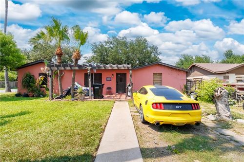 520 W Upas Ave, Mcallen, TX, 78501-2247 | Card Image