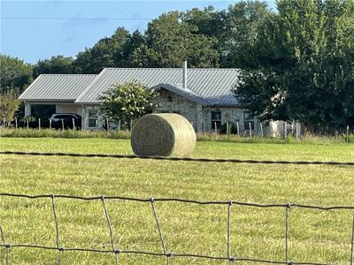 213 Northline Road, Home with 3 bedrooms, 2 bathrooms and 2 parking in Teague TX | Image 2