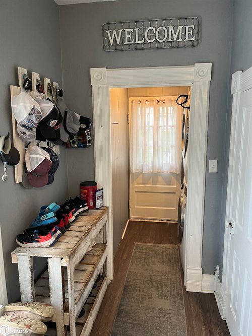 307 Oak Ave, Charter Oak, IA, 51439-7717 | Card Image