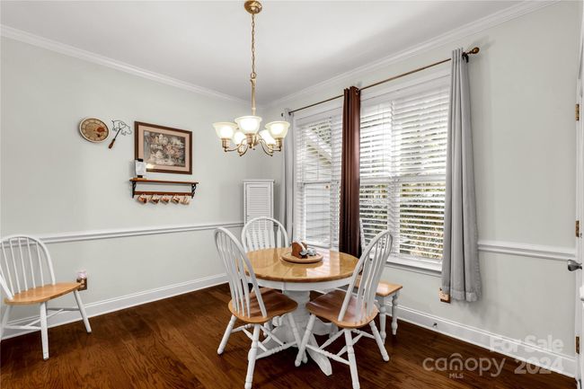 Plenty of space for entertaining | Image 9