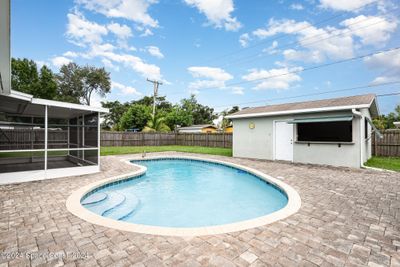 265 Bel Aire Drive S, House other with 3 bedrooms, 2 bathrooms and null parking in Merritt Island FL | Image 3